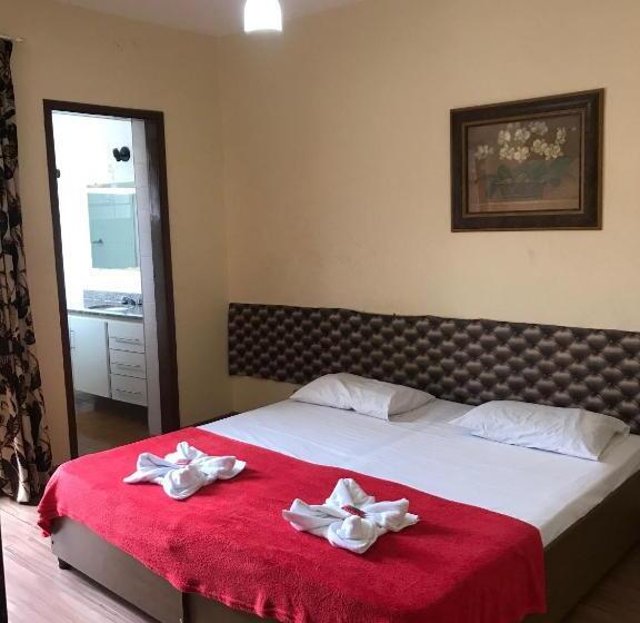 ホテル Pousada Florença