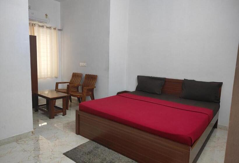 ホテル Sahyadri Lodge And Restaurant