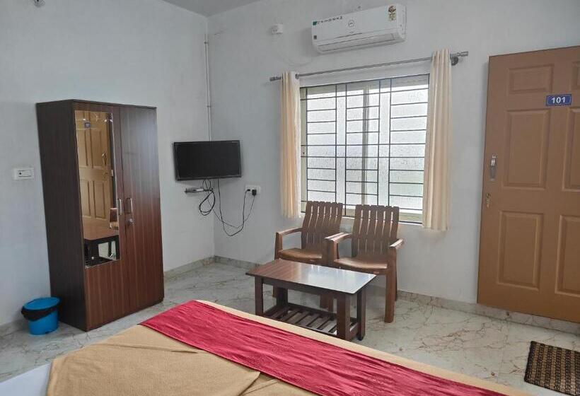 ホテル Sahyadri Lodge And Restaurant