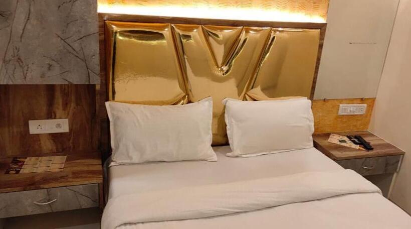 Отель The United