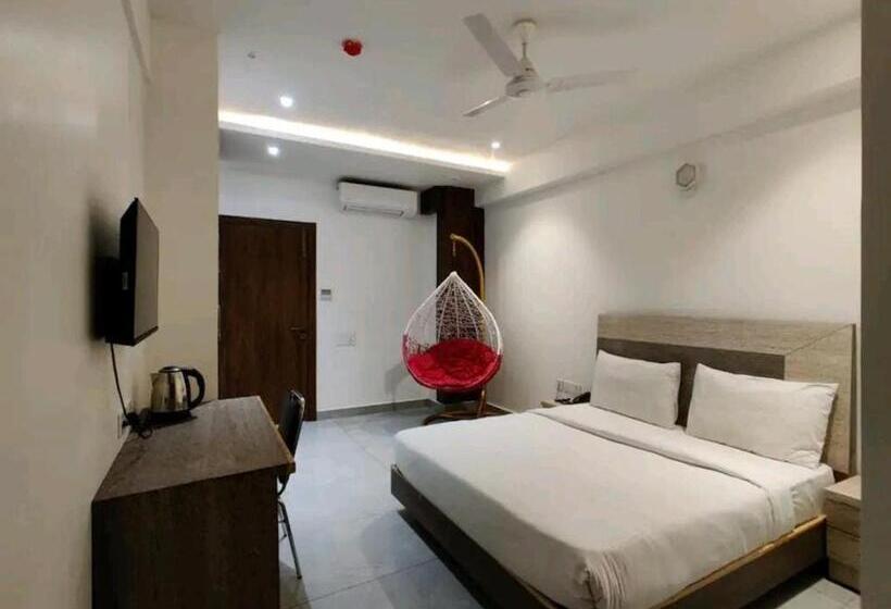 פנסיון Boutique Hotel Blue Shine Noida