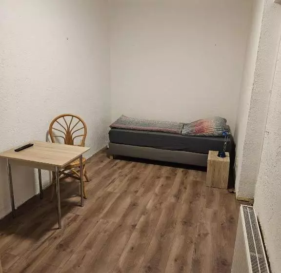 Monteurzimmer Und Pension   Ampfurth
