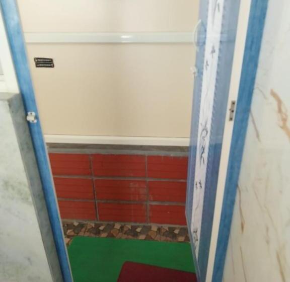 پانسیون Decent Couples & Decent Friends Room