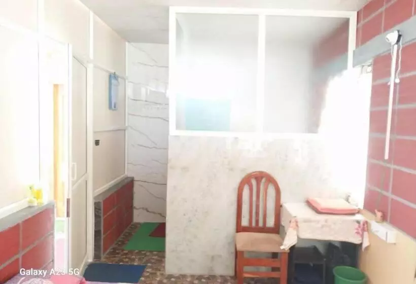 ペンション Decent Couples & Decent Friends Room