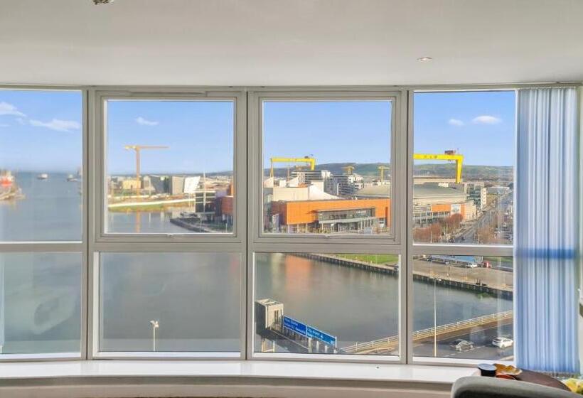 بنسيون River View Ensuite Private Room In Shared Apartment