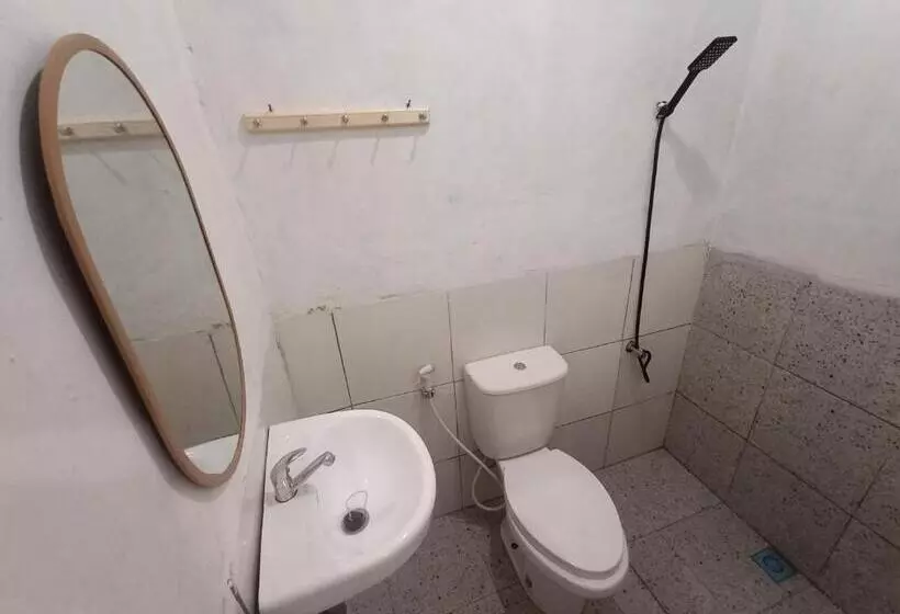 Pensió Sea La Vie