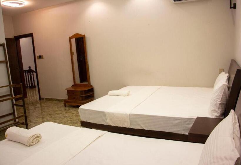 Pension (Hôtel basse catégorie) Varinias Beach Villa