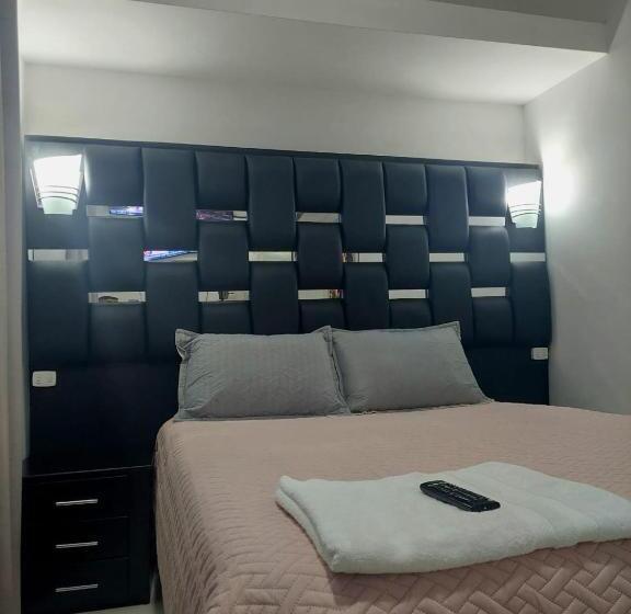 Pension (Hôtel basse catégorie) Vivento Habitaciones En Exclusivo Barrio Estrato 6 Frente Al Cc Campanario