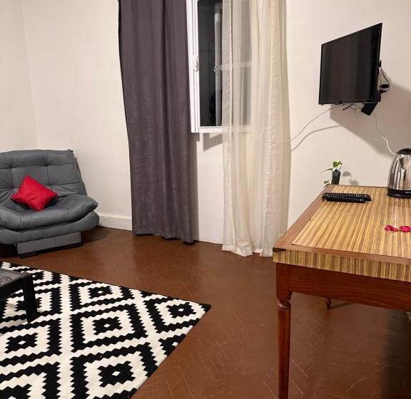 Quiet Studio In Downtown