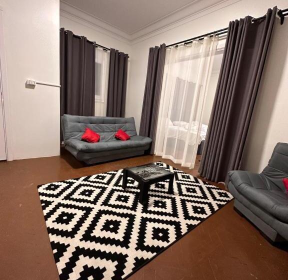 Quiet Studio In Downtown