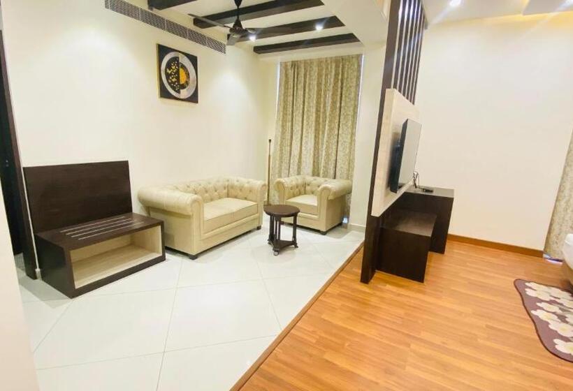 7 Hills Hotel & Resort