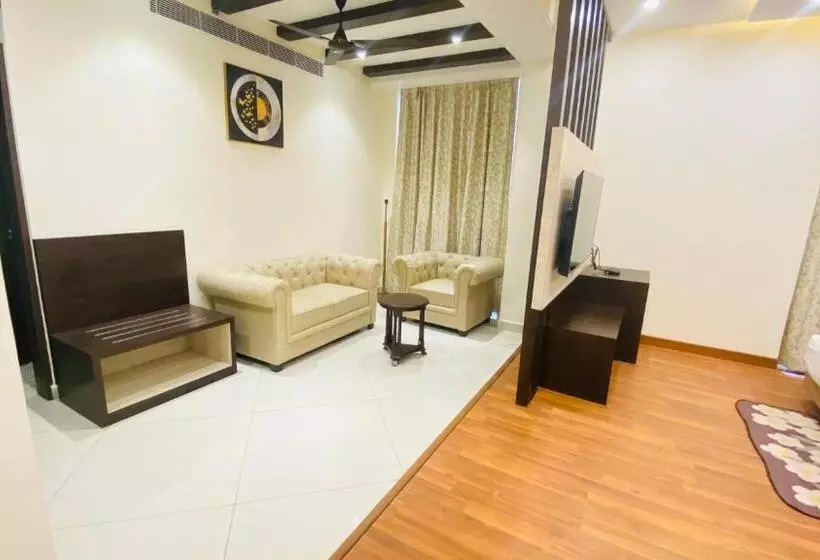 7 Hills Hotel & Resort