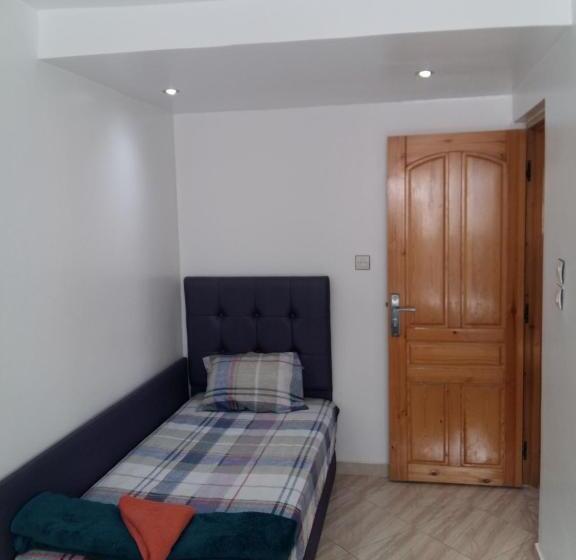 ユースホステル Seasound House