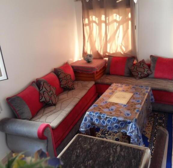 ユースホステル Seasound House