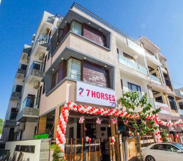 酒店 7horses Holidays Homes