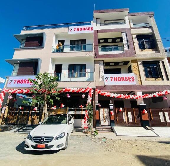 酒店 7horses Holidays Homes