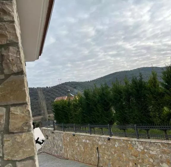 ホテル Bujtina Aldor