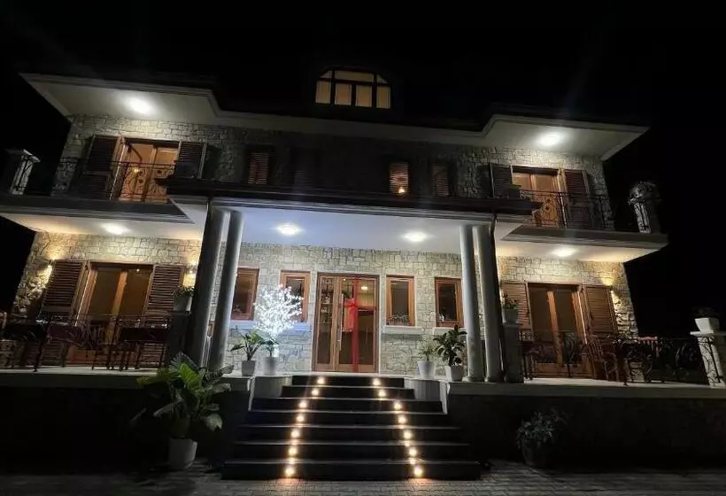 ホテル Bujtina Aldor