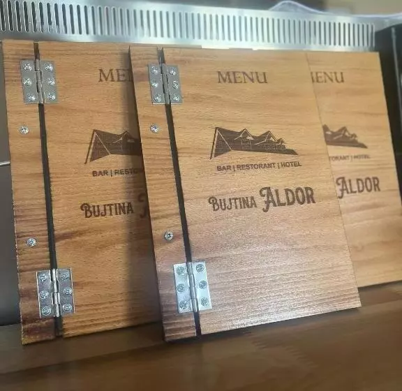 ホテル Bujtina Aldor