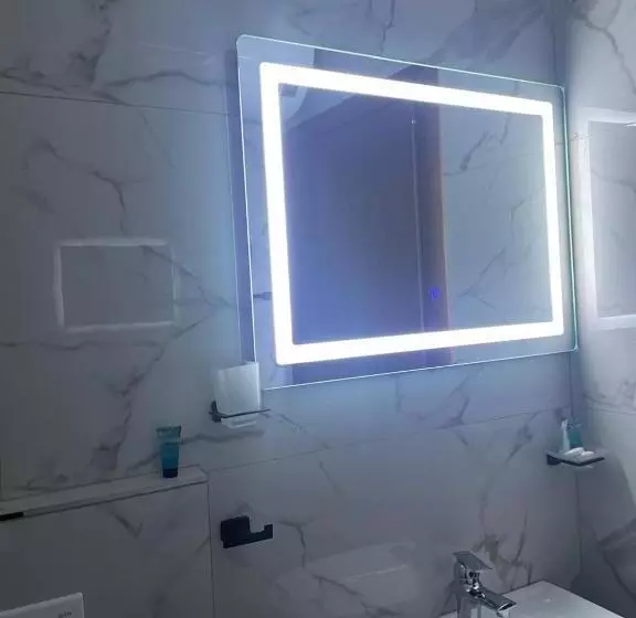 ホテル Bujtina Aldor