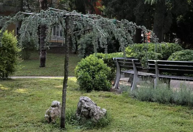 هتل Floramare Health Resort