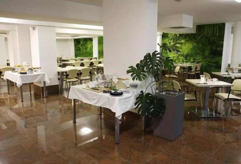 هتل Floramare Health Resort