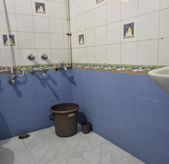 Отель Ohh Hostler