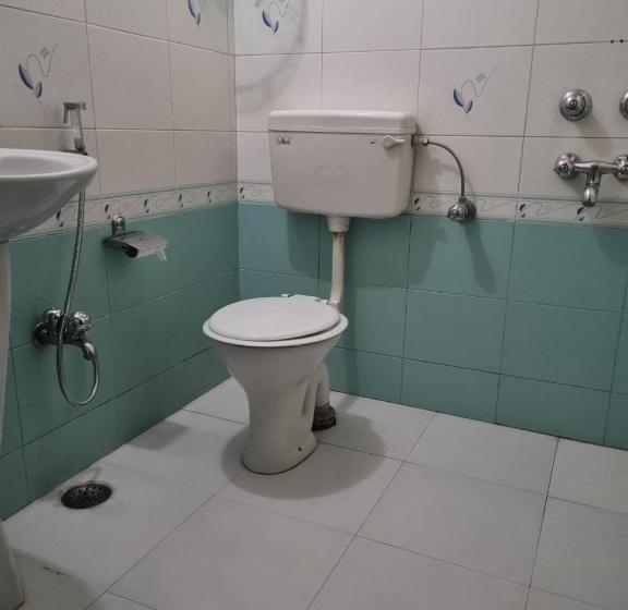 Отель Ohh Hostler