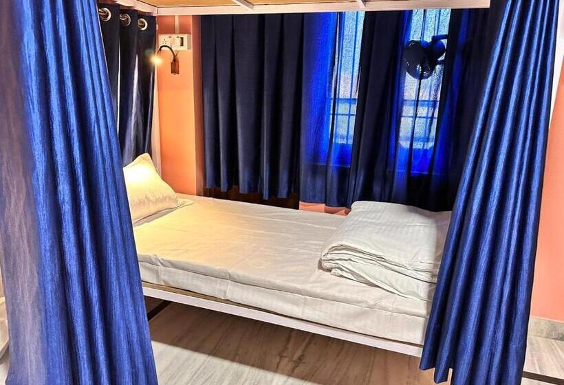 Отель Ohh Hostler