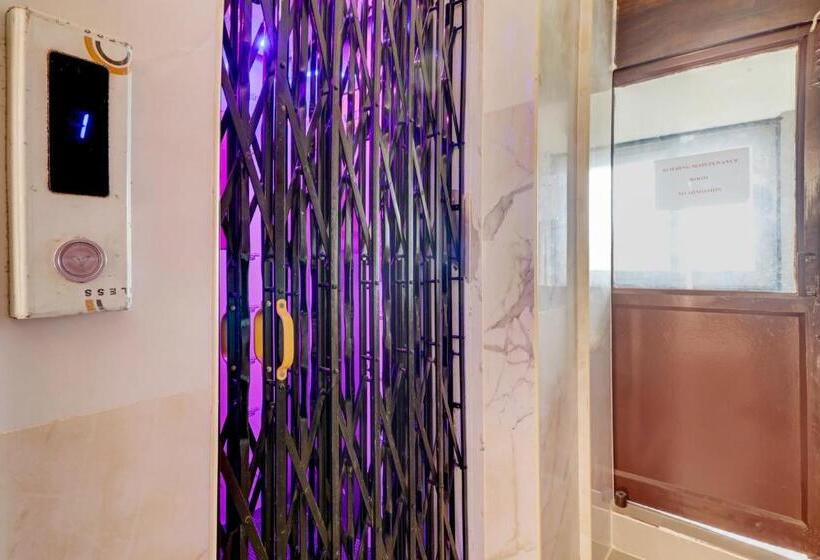 فندق Oyo Sr Grand Lodge