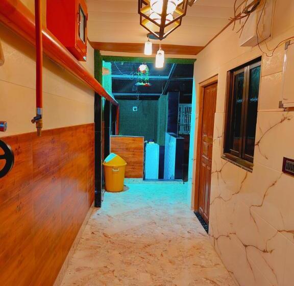 Hotel Raghunandan Near Shree Ram Janambhumi