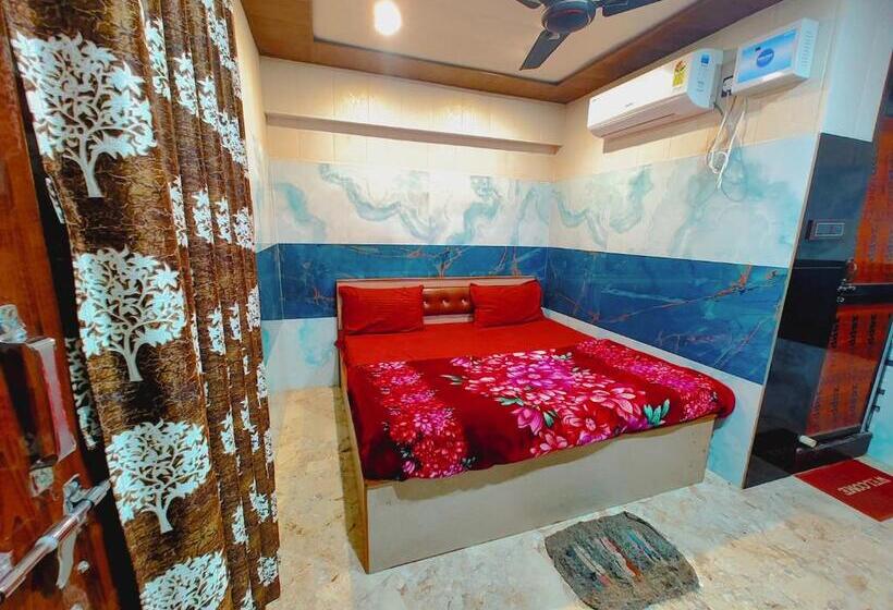 Hotel Raghunandan Near Shree Ram Janambhumi