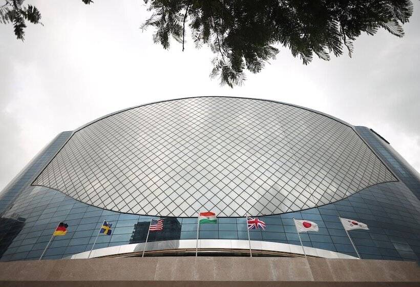 Hotel The World Surat