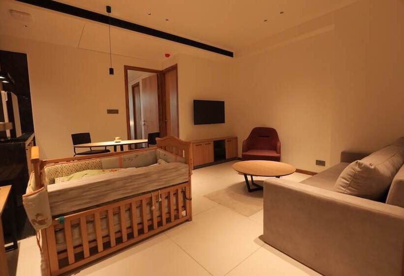 Hotel The World Surat