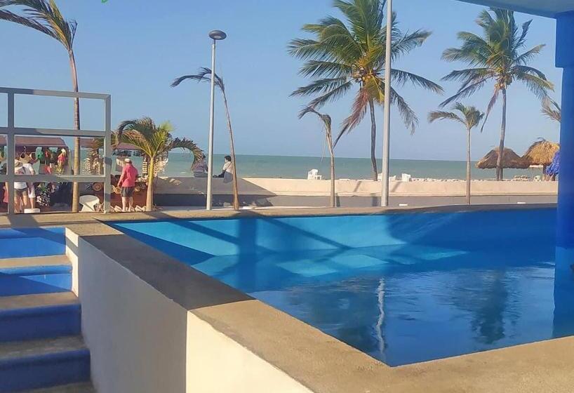 Hotel Tropical Suites