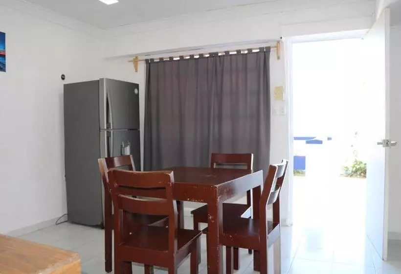 ホテル Tropical Suites