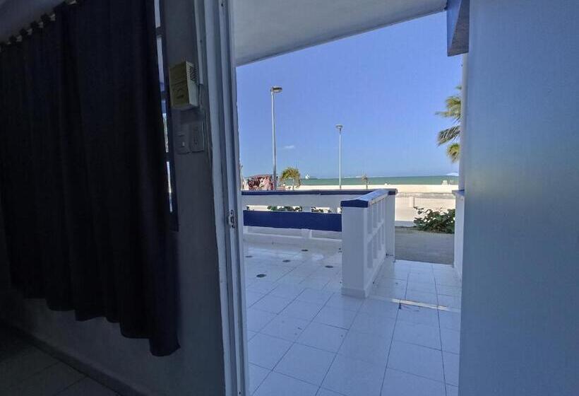 Hotel Tropical Suites