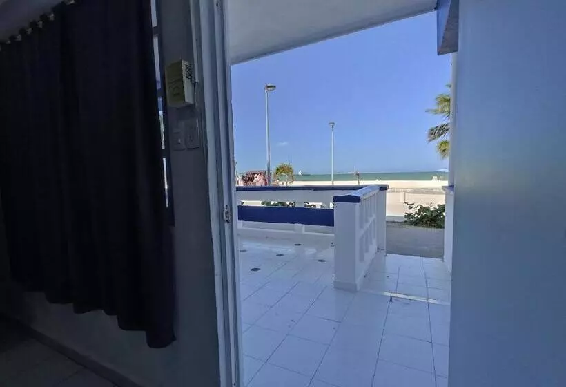 ホテル Tropical Suites