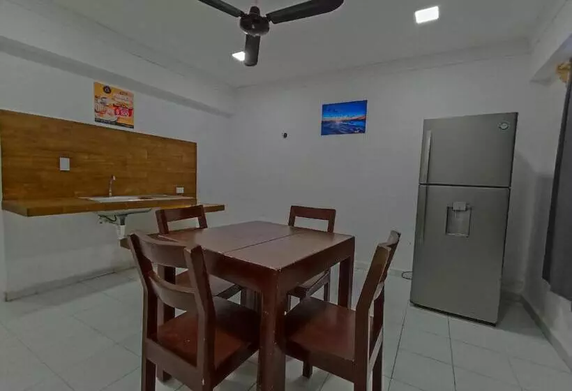 ホテル Tropical Suites