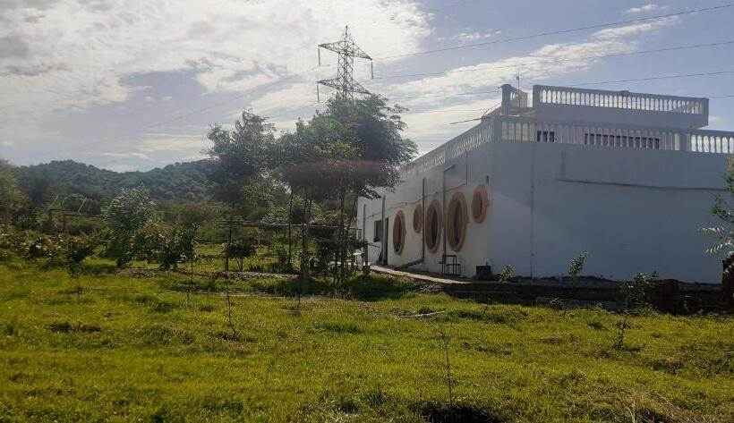 בית מלון כפרי Vedic Farms
