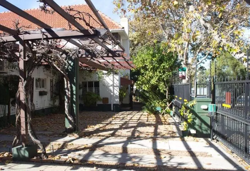 Aamiaismajoitus (B&B) Linge Longa