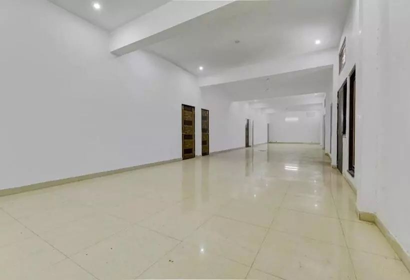 Oyo Hotel Radhe