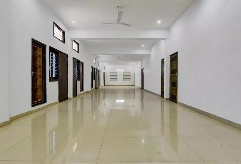 Oyo Hotel Radhe