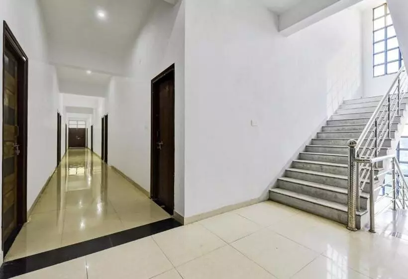 Oyo Hotel Radhe