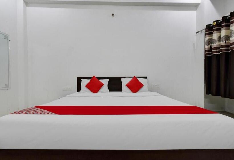 Oyo Hotel Radhe