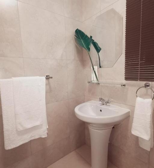 بنسيون Fair Haven Guest Suite Self Catering