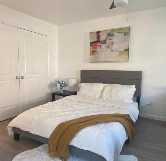 Пансион Jefferson: Attached Garage