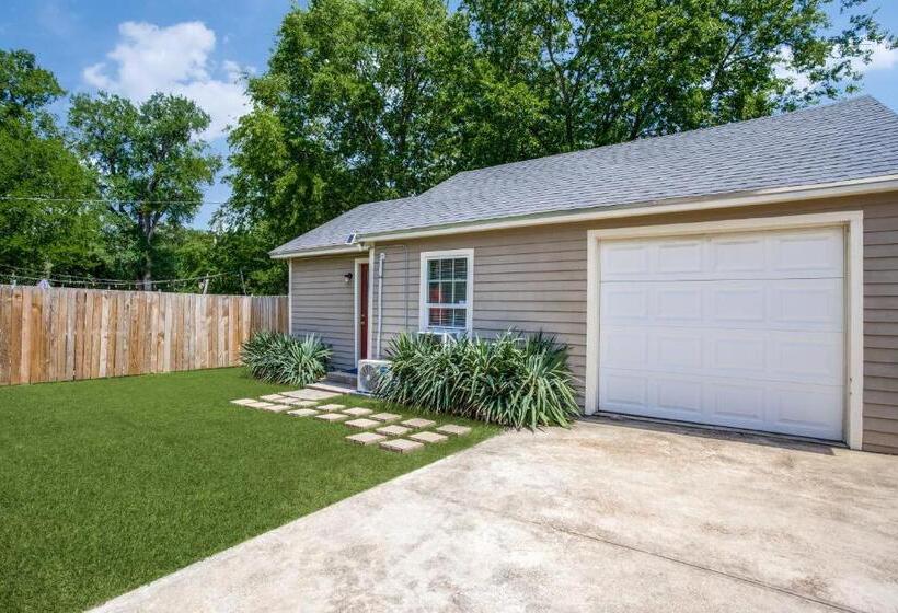 Пансион Jefferson: Attached Garage