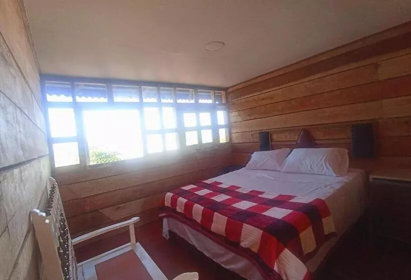 ユースホステル Rancho El Vergel
