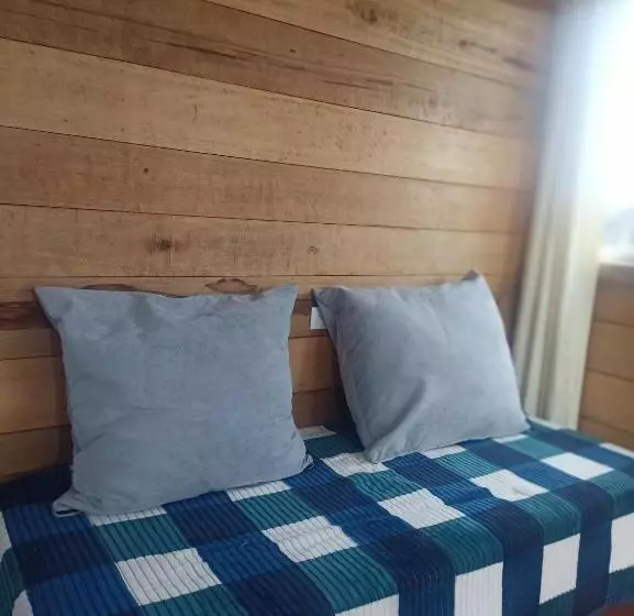 ユースホステル Rancho El Vergel